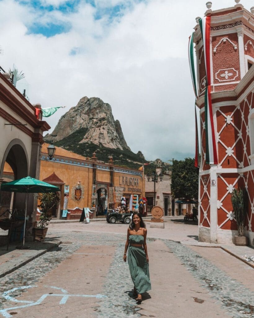 solo female travel in mexico