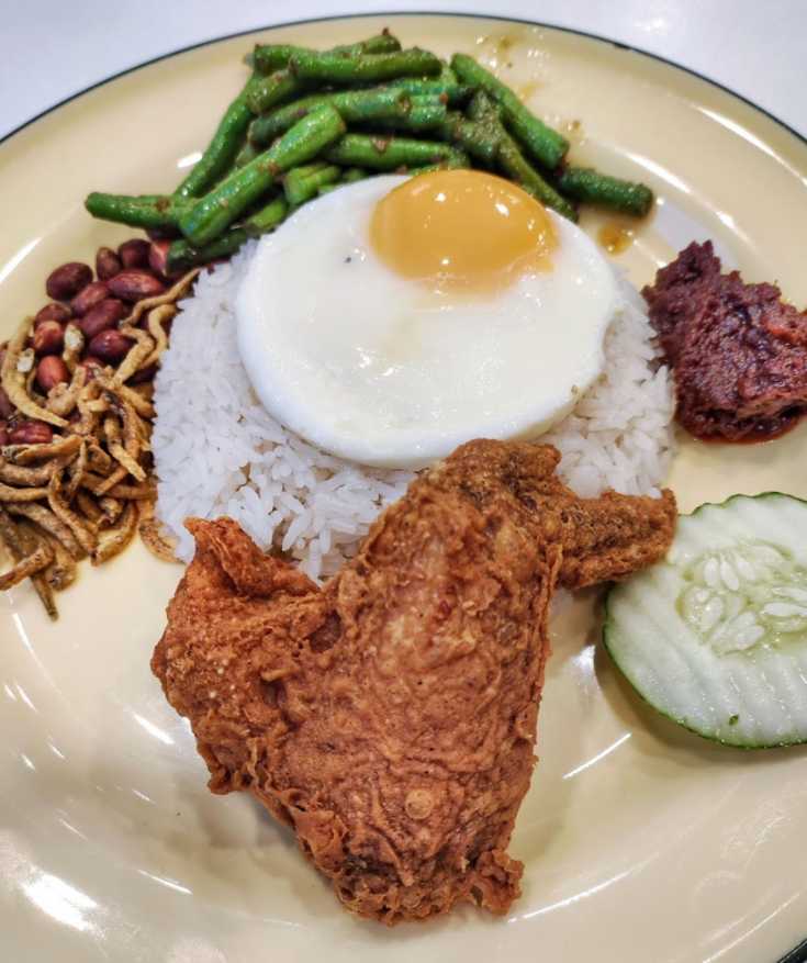 nasi lemak in singapore