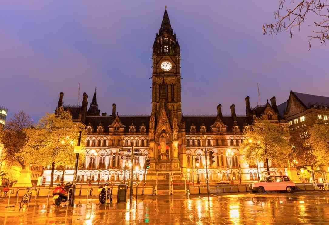 Living in Manchester : an expat city guide