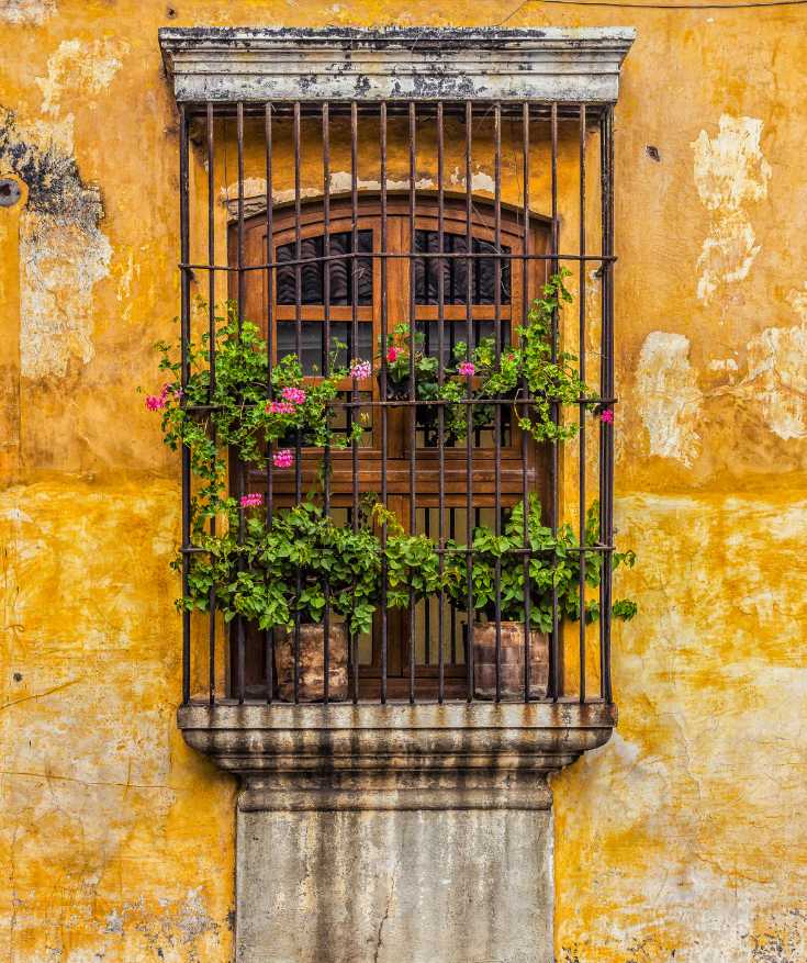 cost of living in antigua guatemala