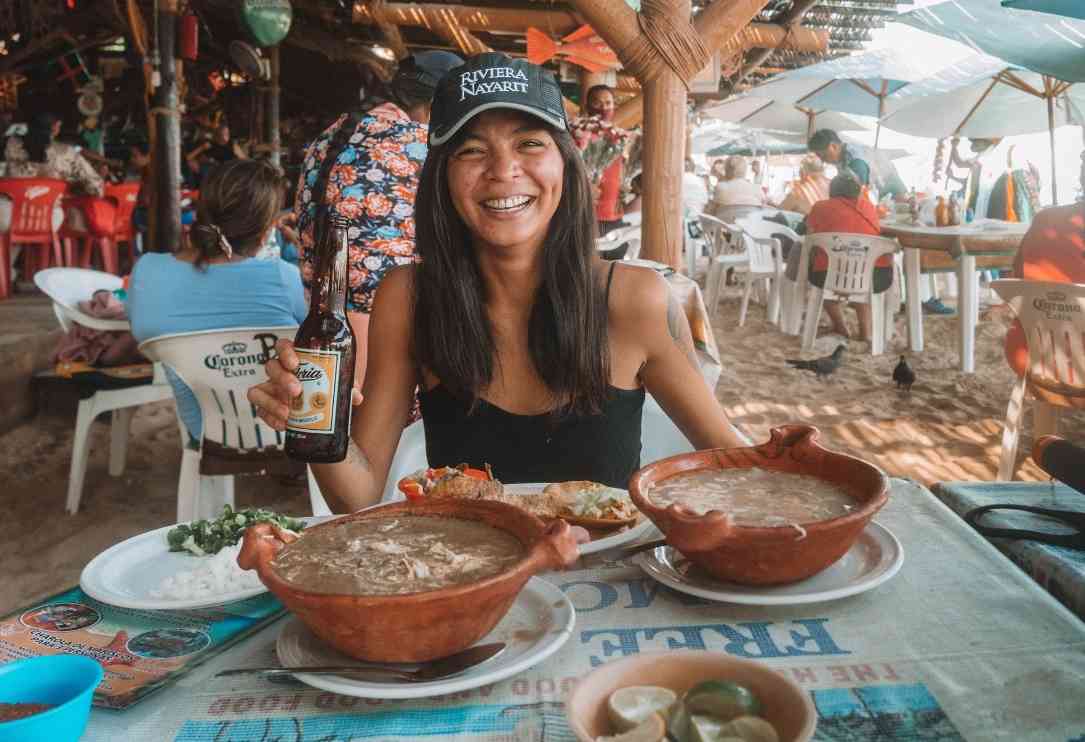 local family stay in acapulco