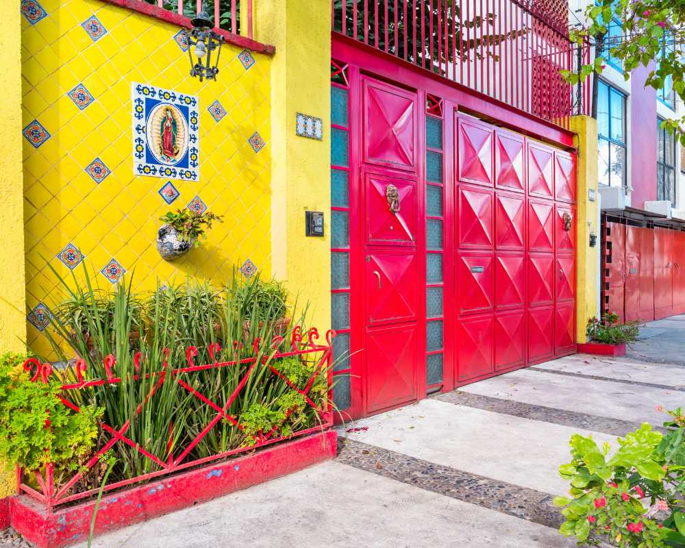 living in mexico city