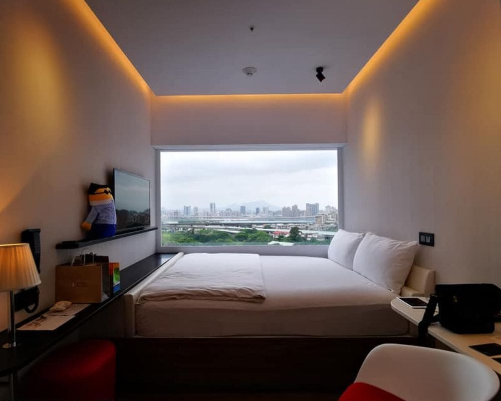 where to stay in taipei