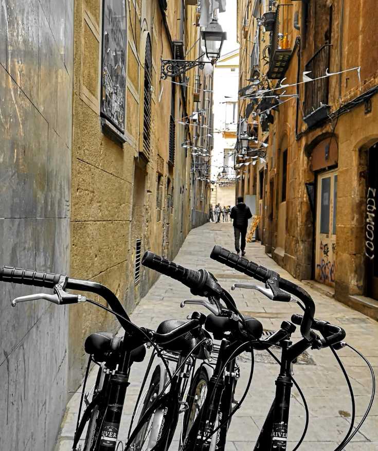 solo travel to barcelona
